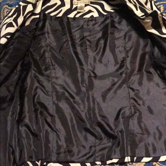 Ladies jacket - Picture 3 of 3